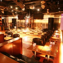 娘熟女Lounge Regalia