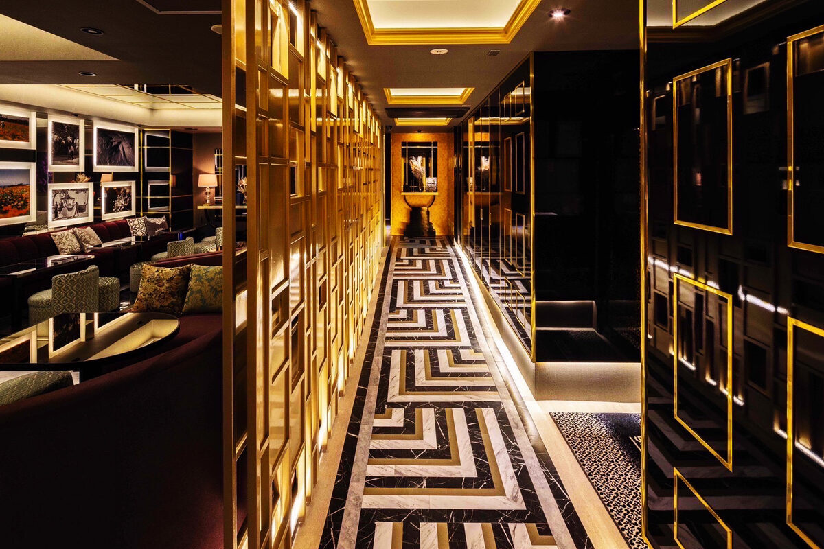 THEMIS 店内