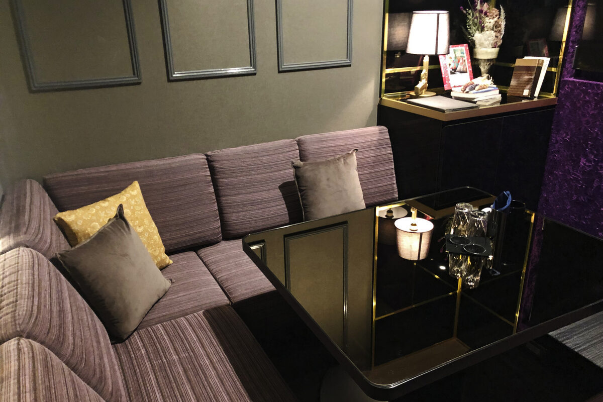 THEMIS 店内